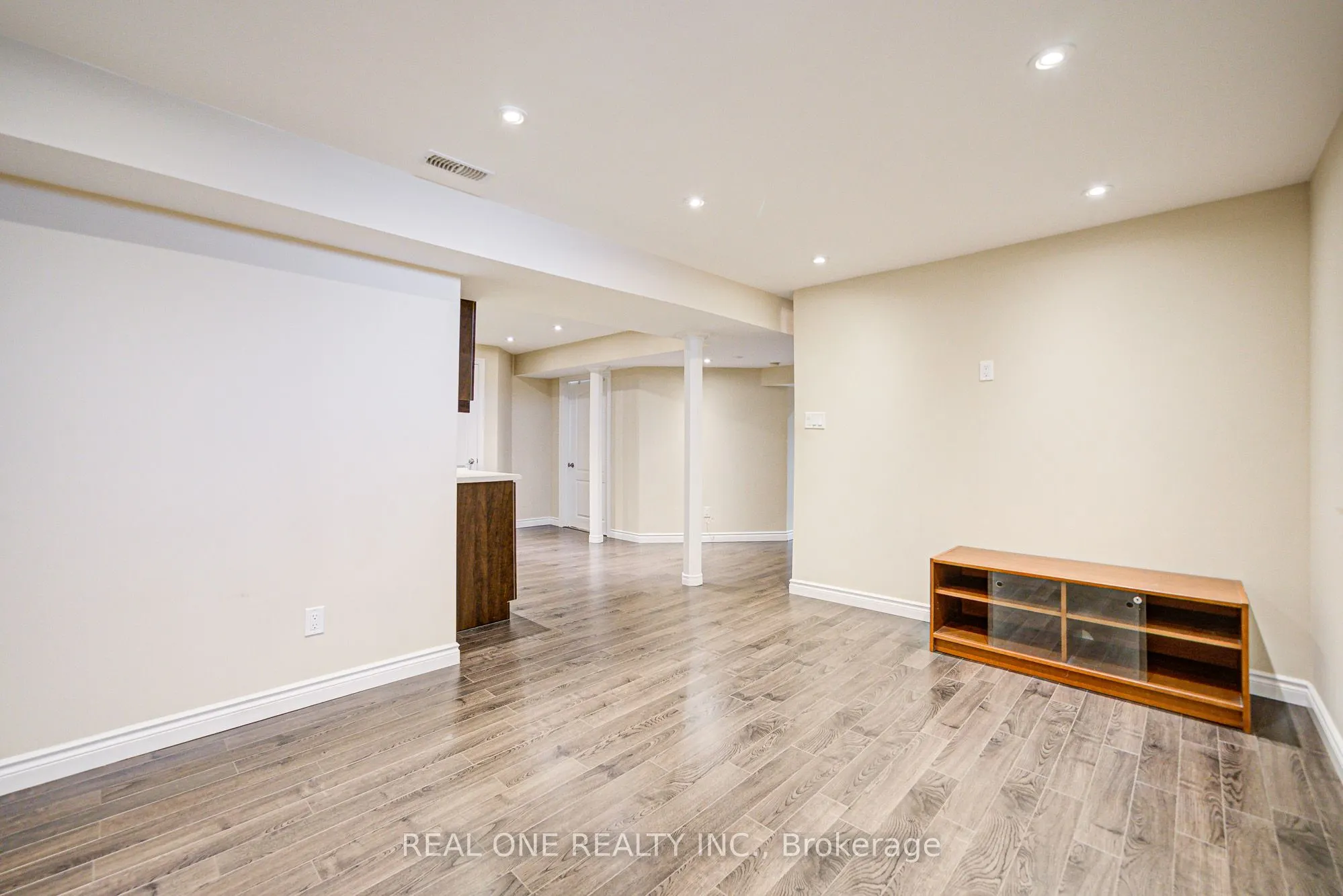 35 Ridgecrest Road