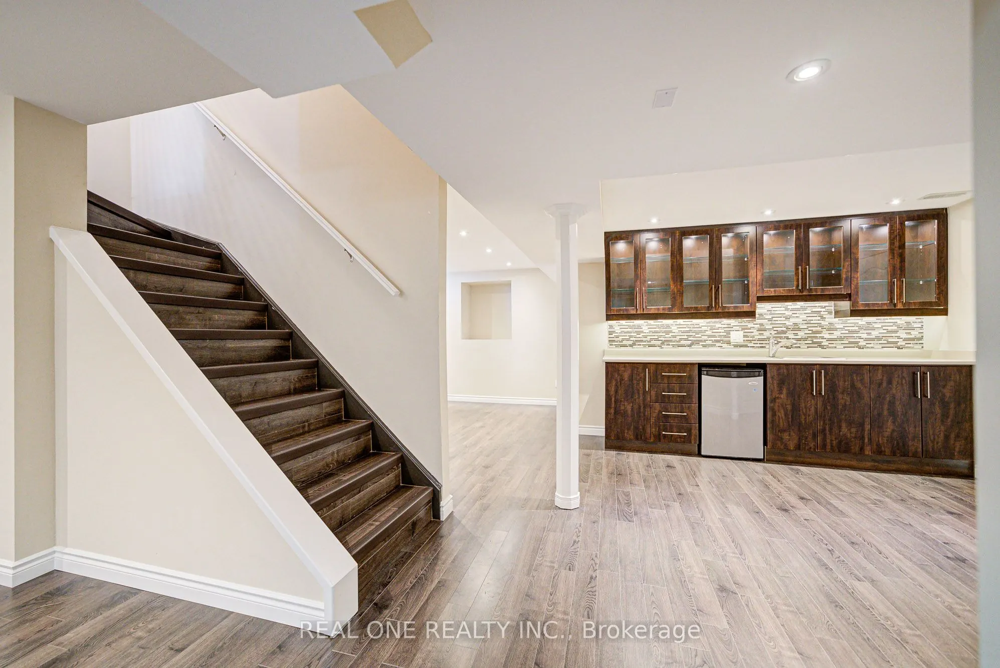 35 Ridgecrest Road