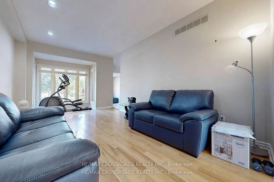 63 Baynards Lane