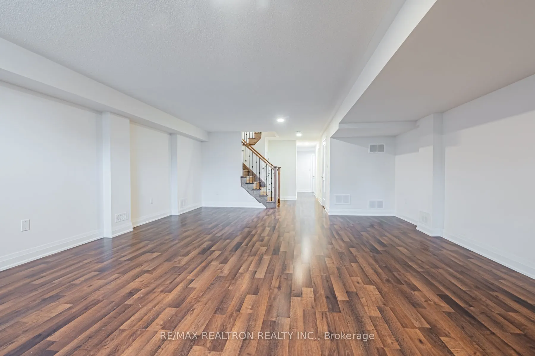 10 Causland Lane