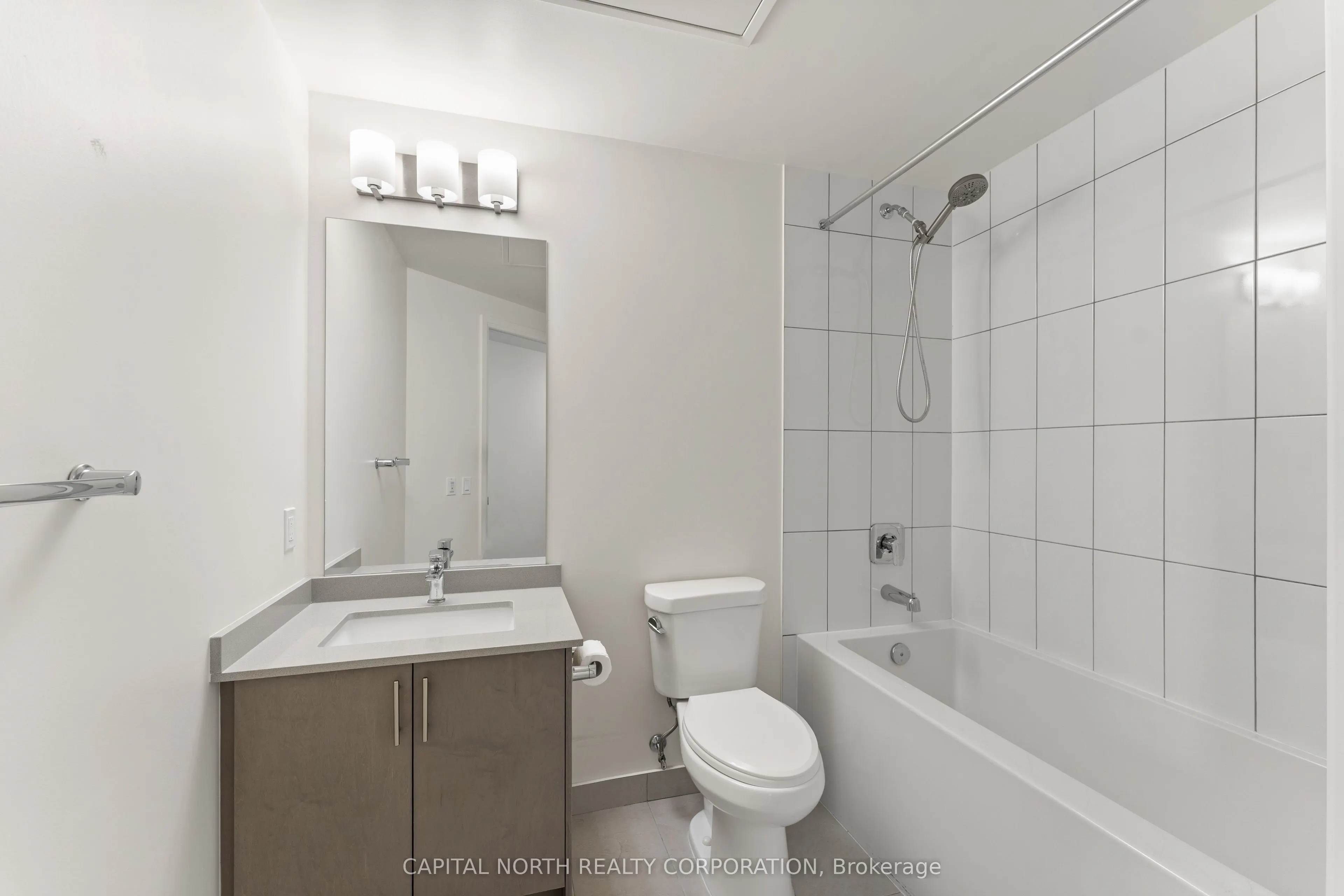 9000 Jane Street, #815