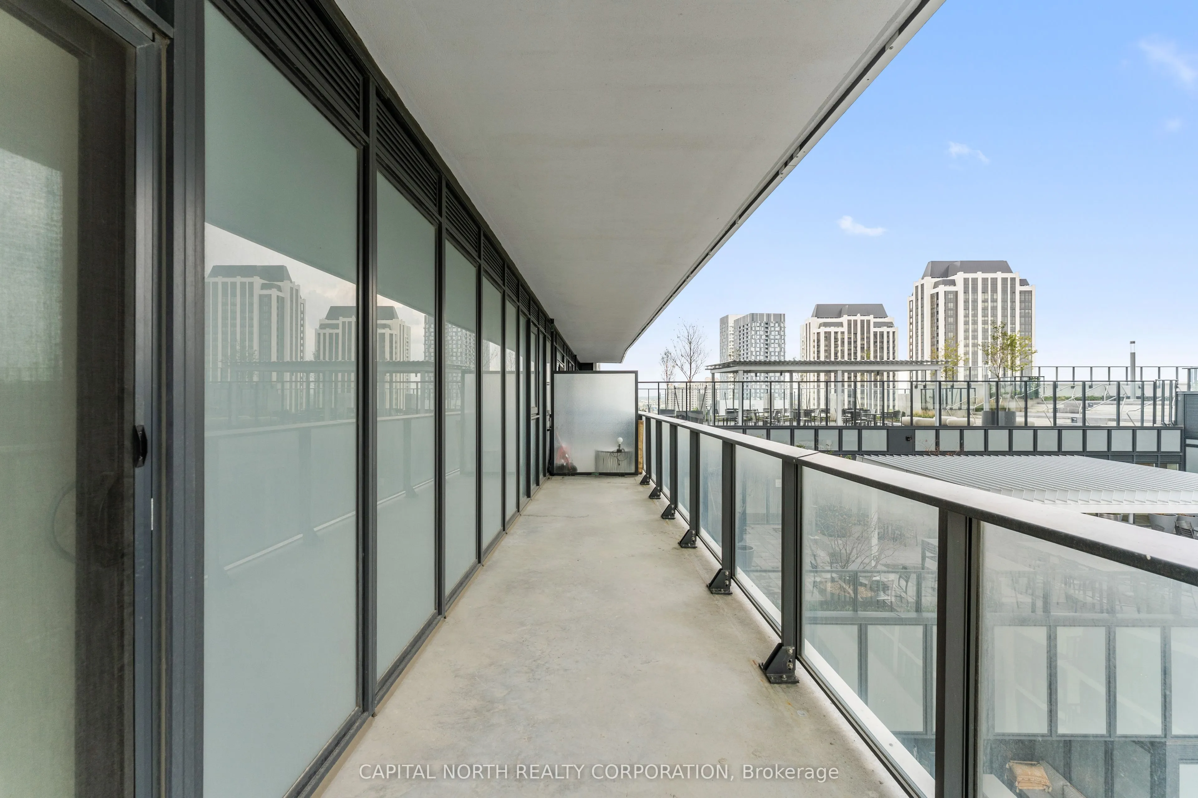 9000 Jane Street, #815