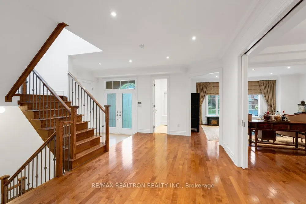 93 Oak Avenue