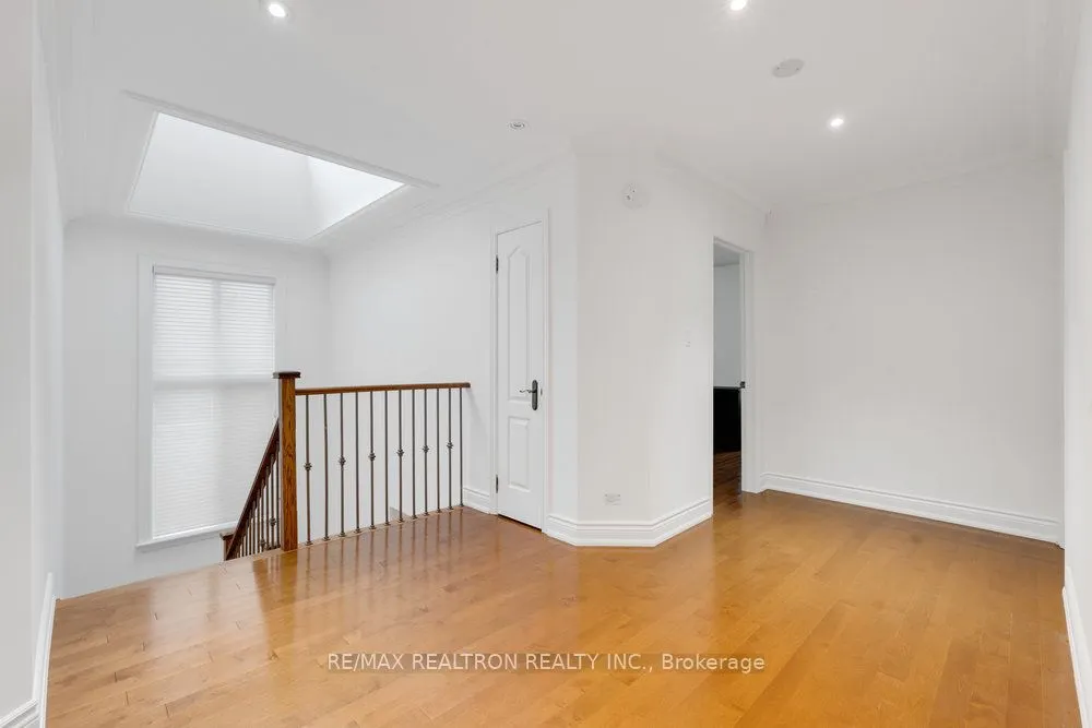 93 Oak Avenue