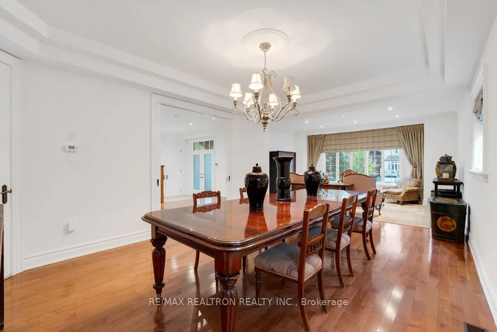 93 Oak Avenue