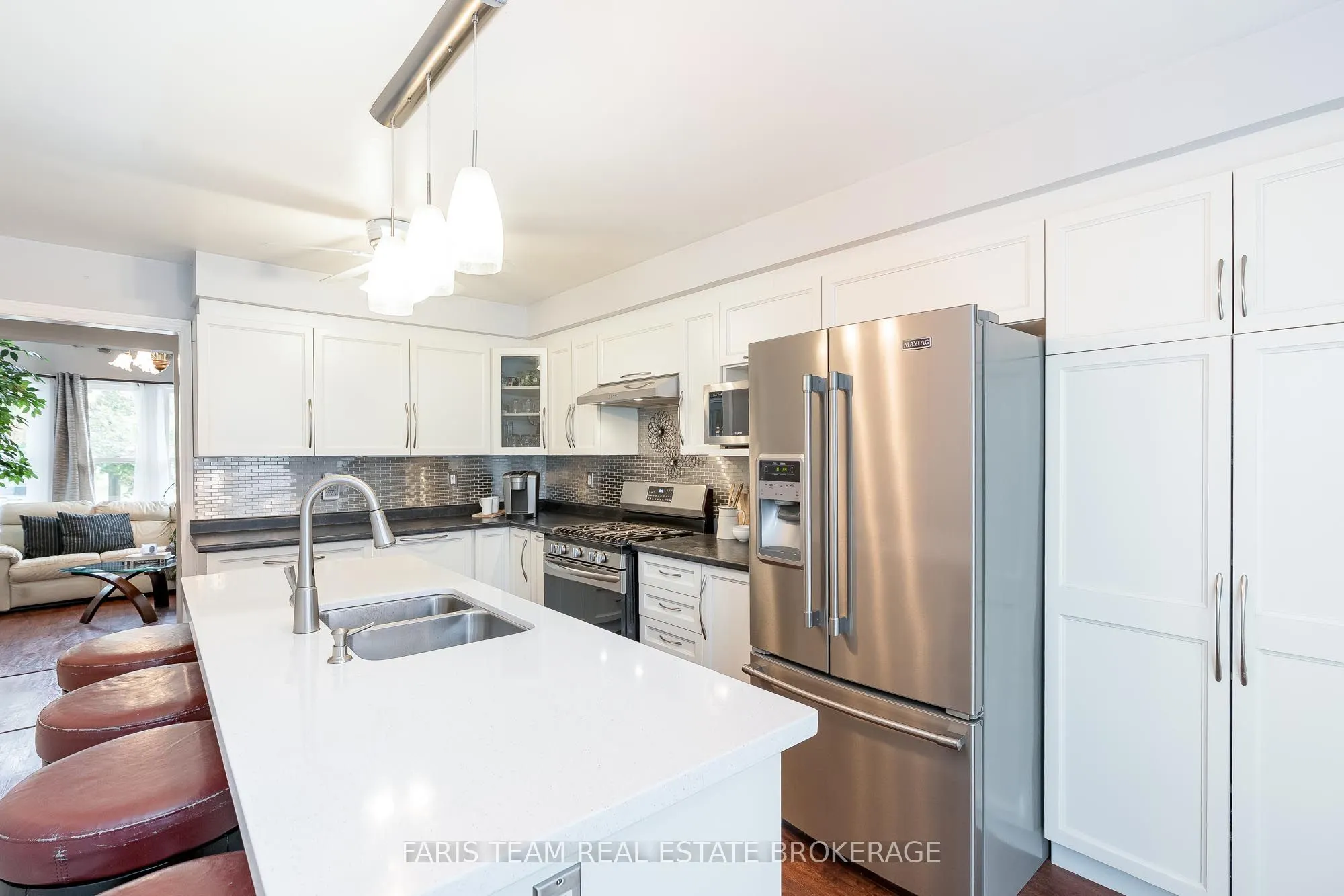 963 Linden Street