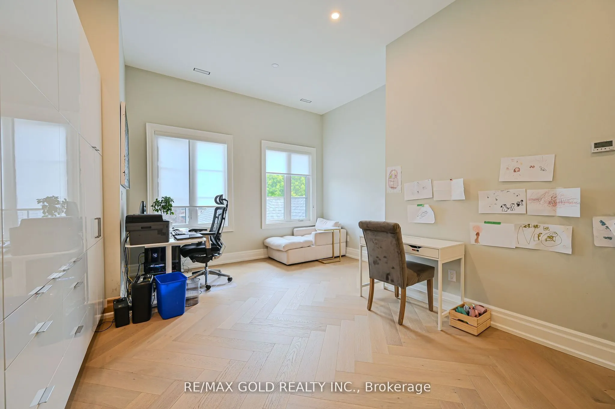 48 Sylvadene Parkway