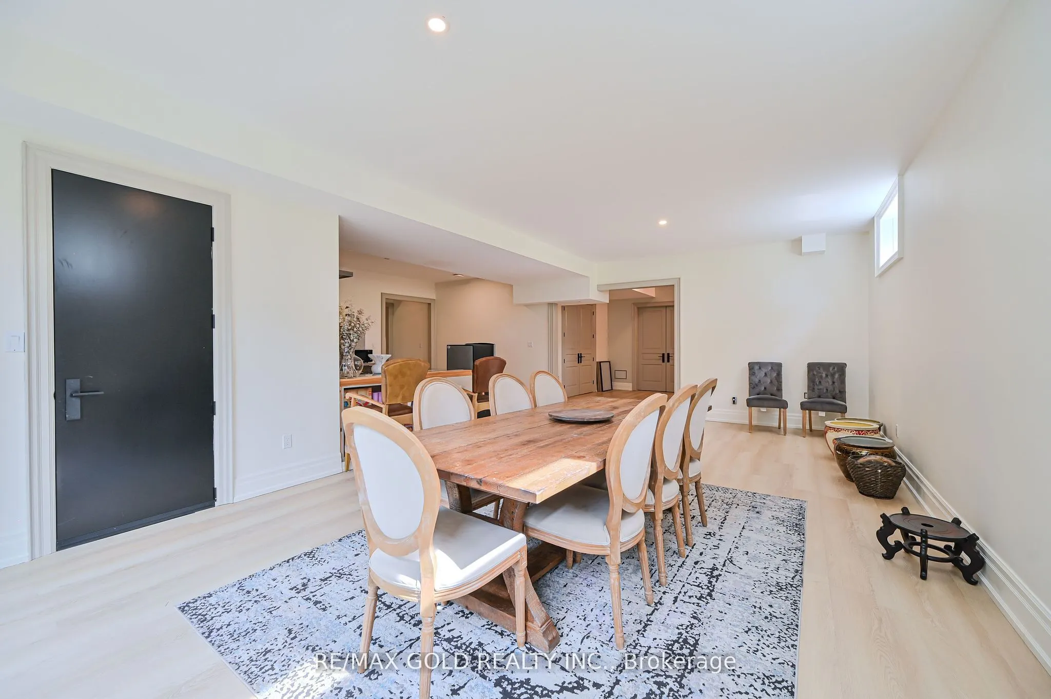 48 Sylvadene Parkway