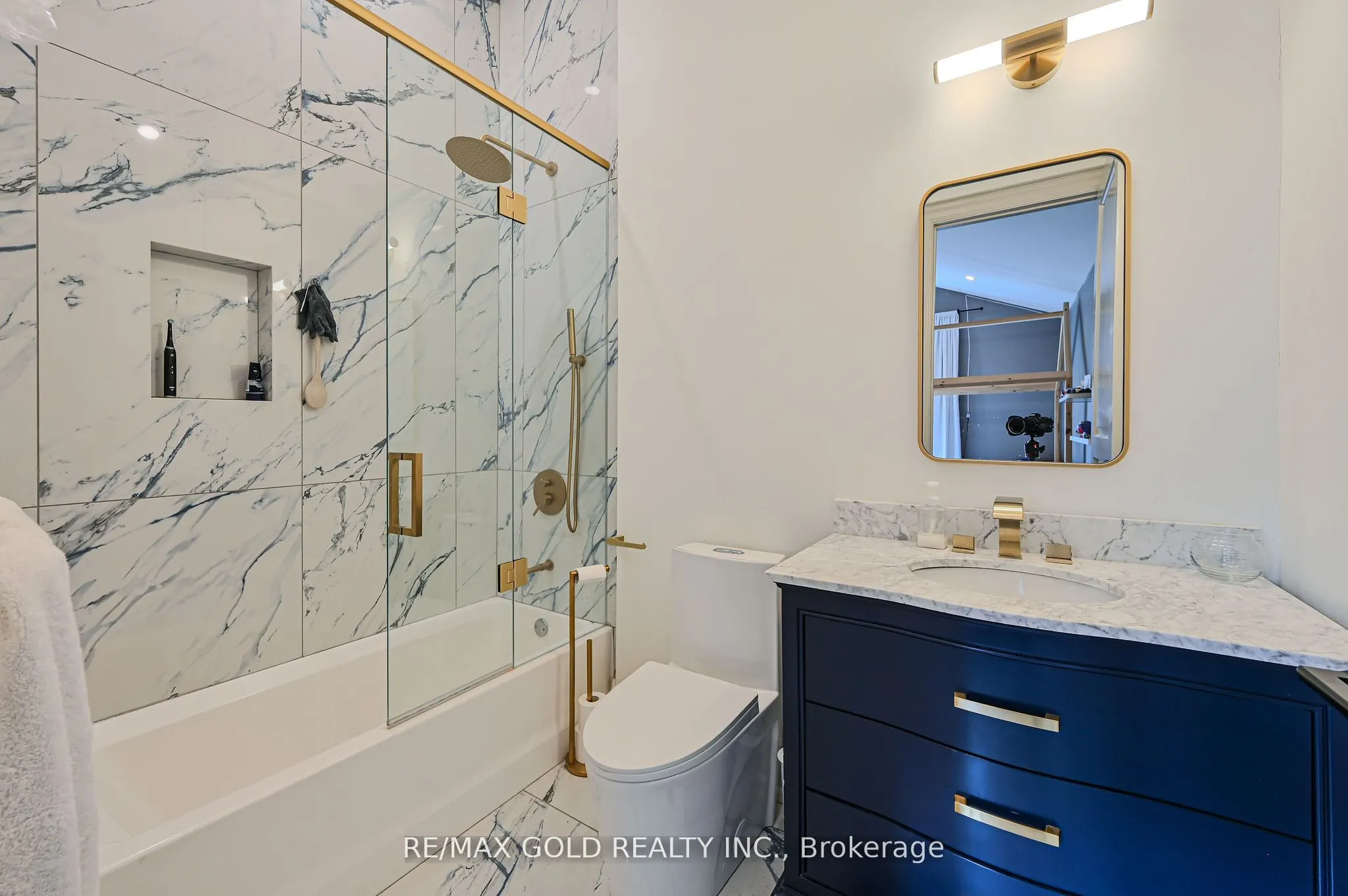 48 Sylvadene Parkway