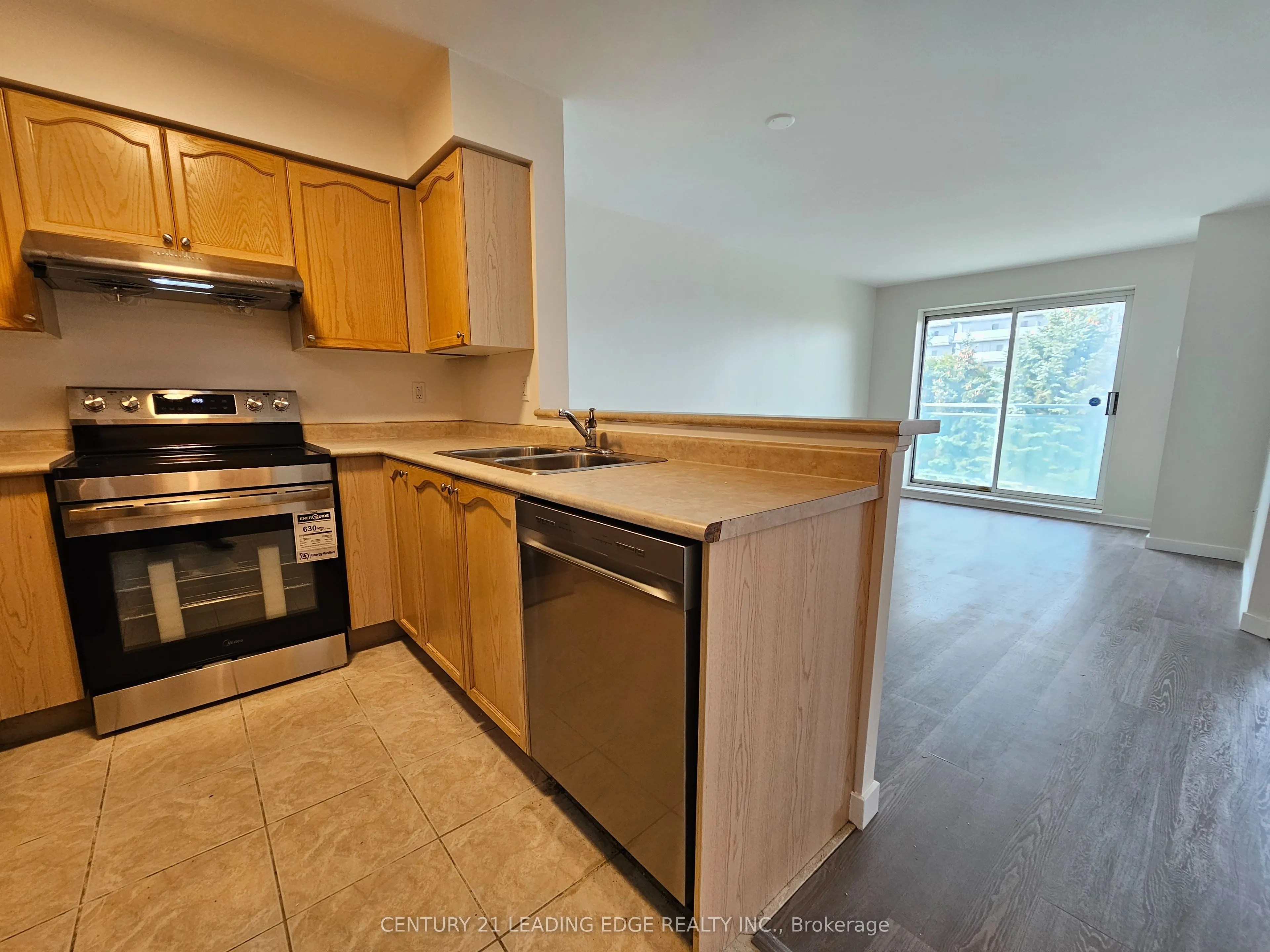 39 Oneida Crescent, #307