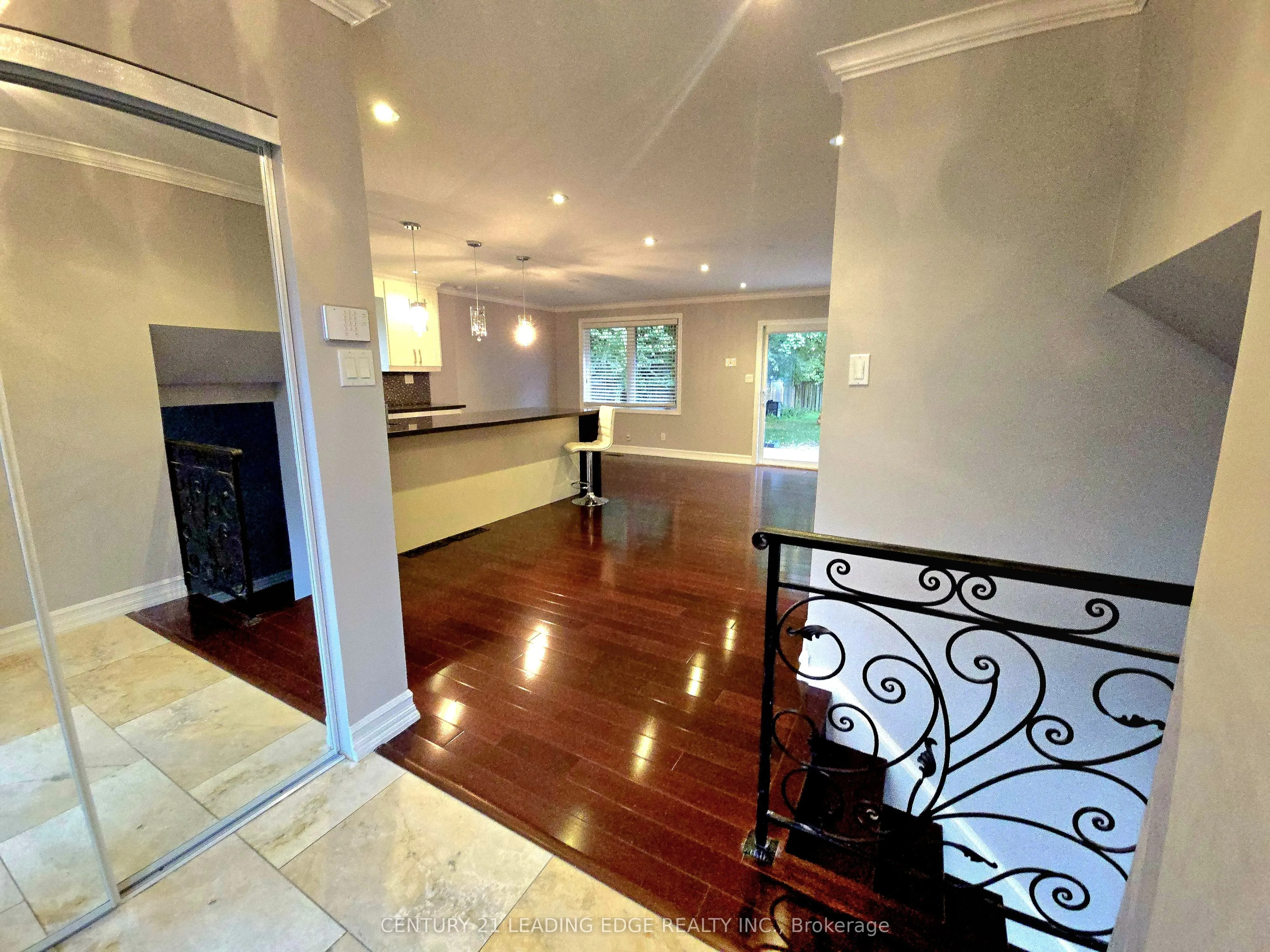 94 Fred Varley Drive