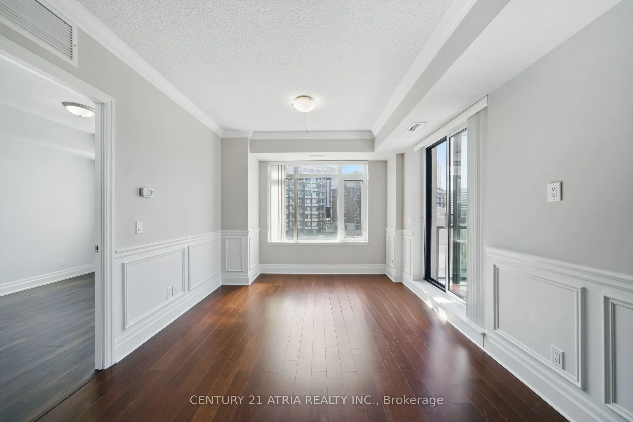 111 Upper duke Crescent, #502