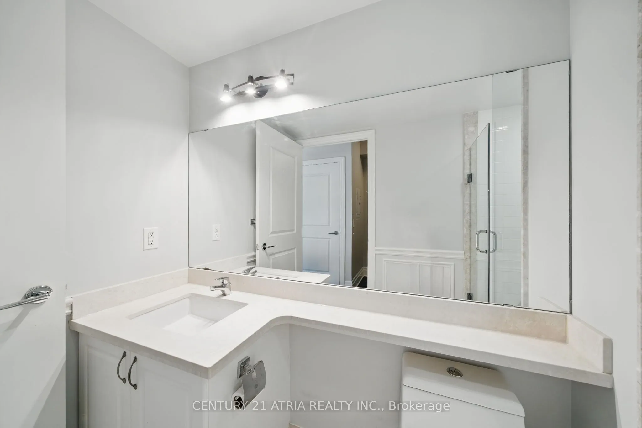 111 Upper duke Crescent, #502