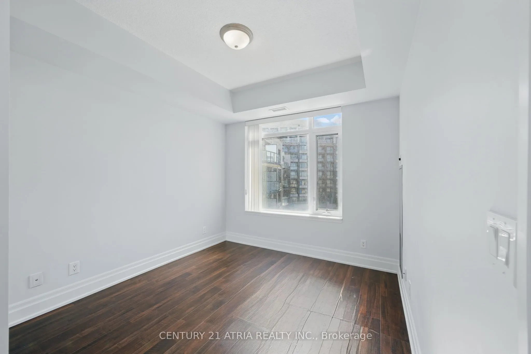 111 Upper duke Crescent, #502