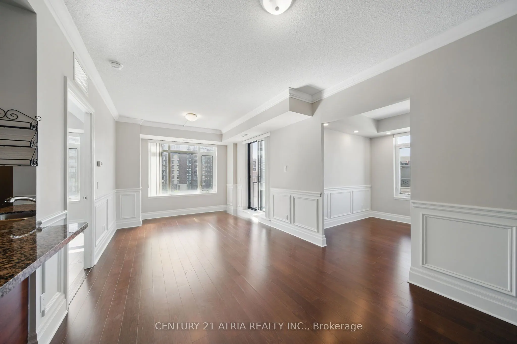 111 Upper duke Crescent, #502