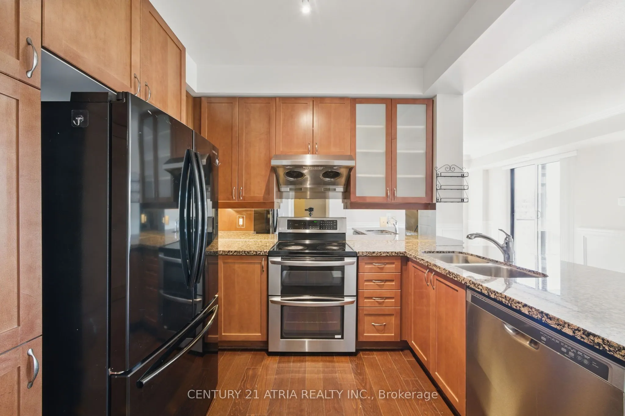 111 Upper duke Crescent, #502