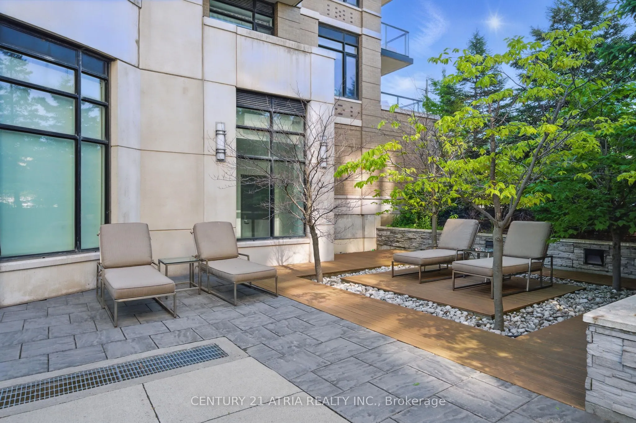 111 Upper duke Crescent, #502