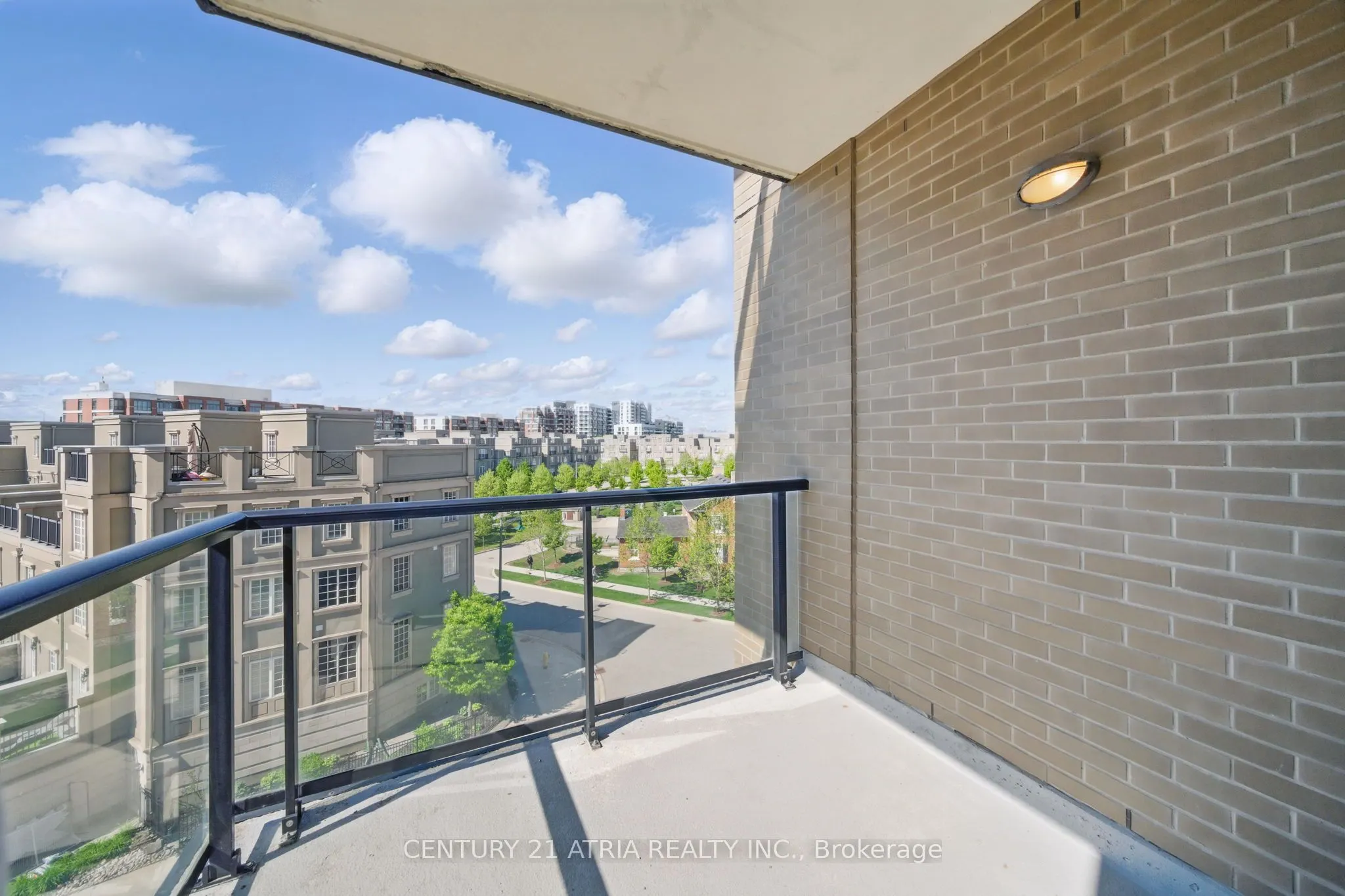 111 Upper duke Crescent, #502