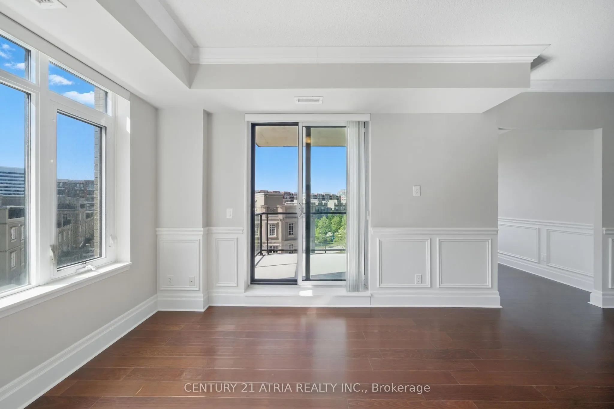 111 Upper duke Crescent, #502