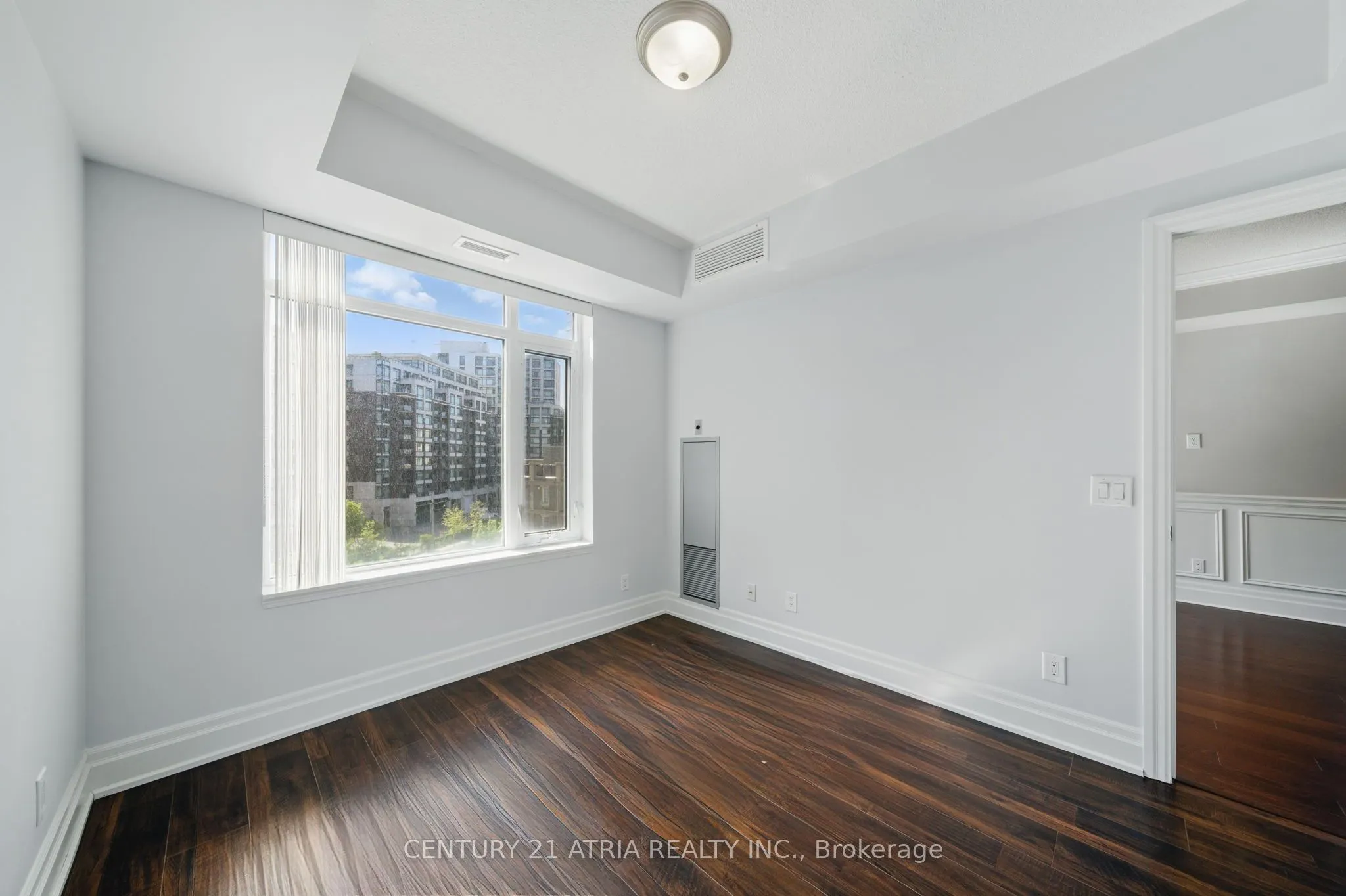 111 Upper duke Crescent, #502