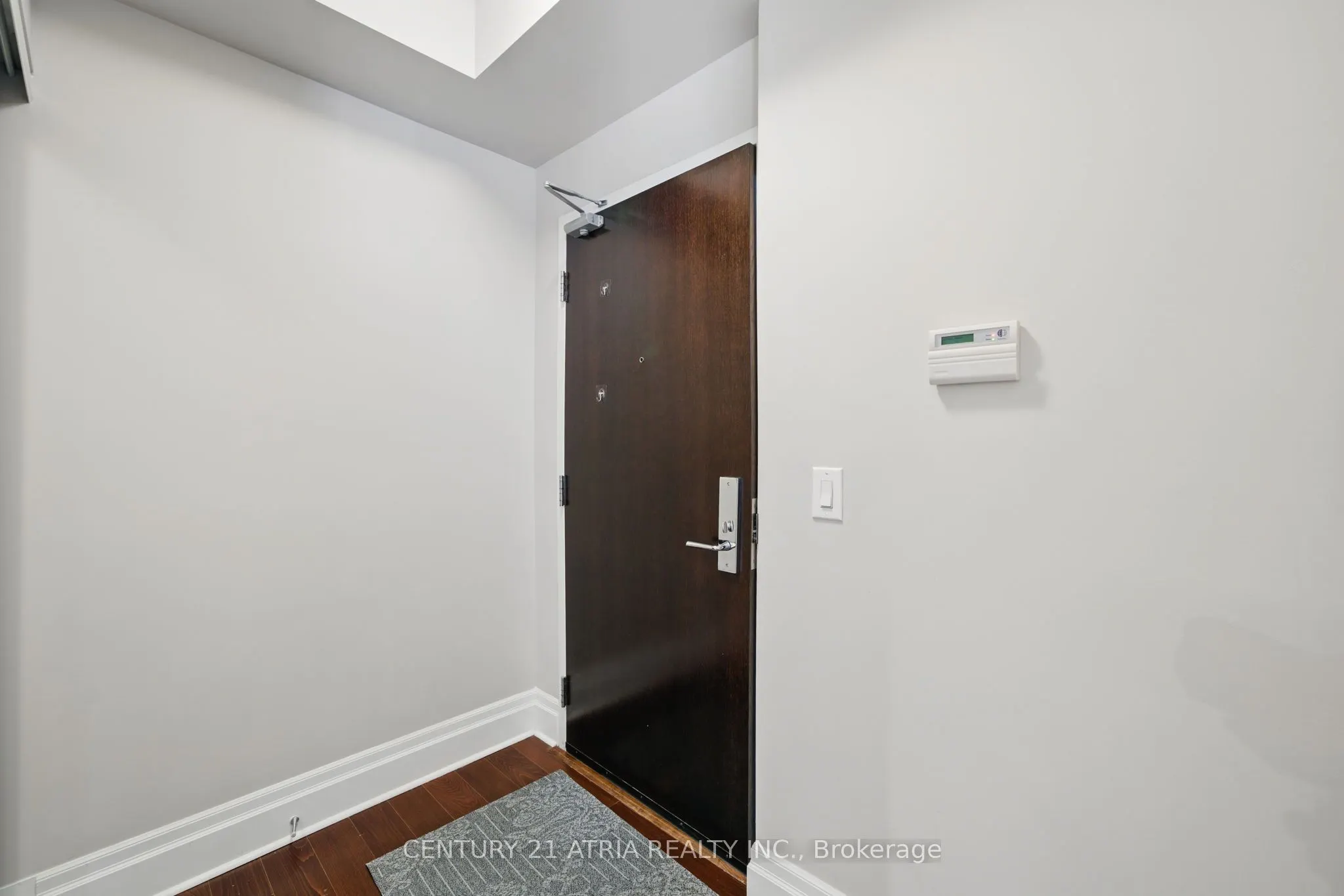 111 Upper duke Crescent, #502