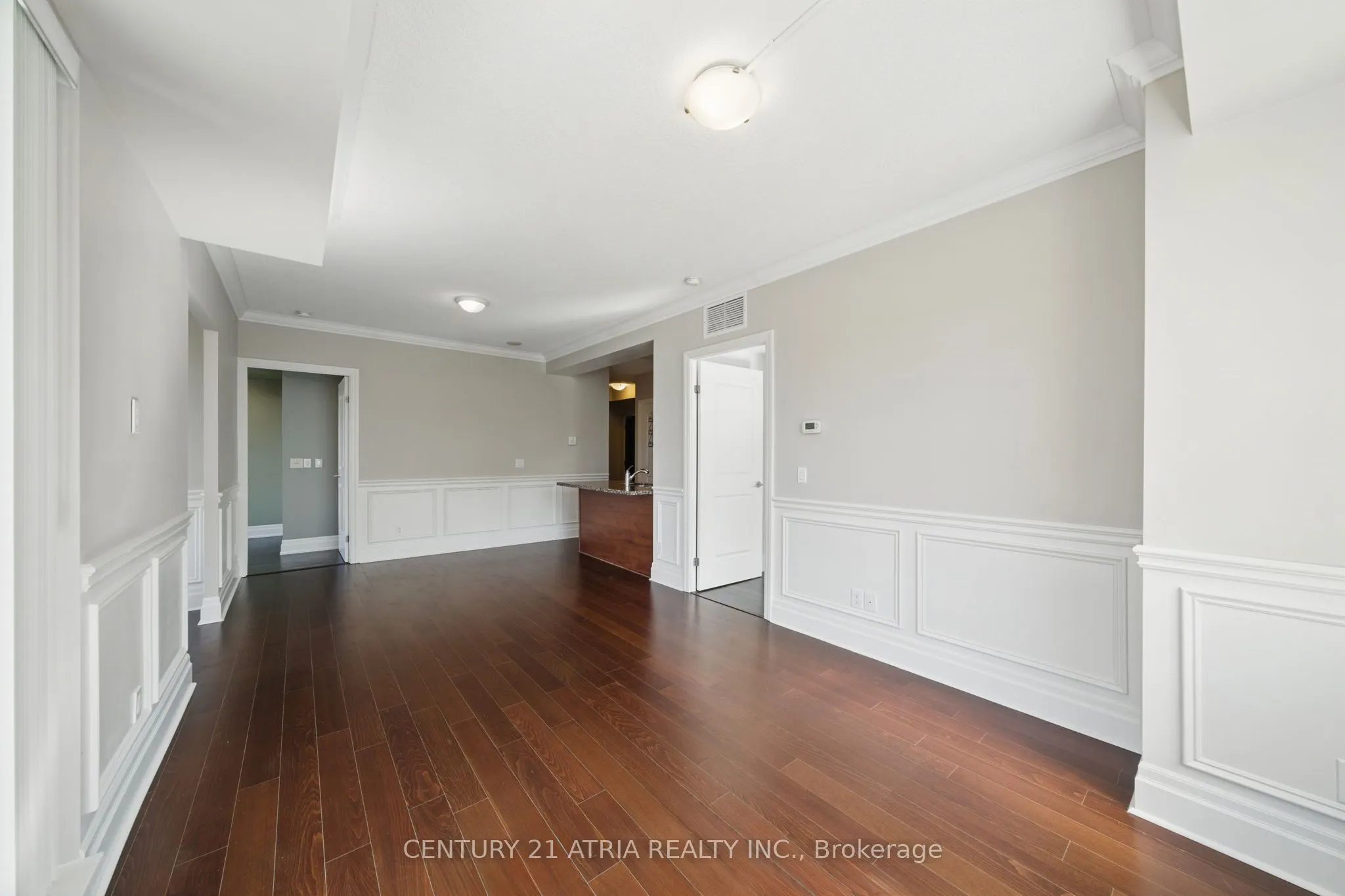 111 Upper duke Crescent, #502