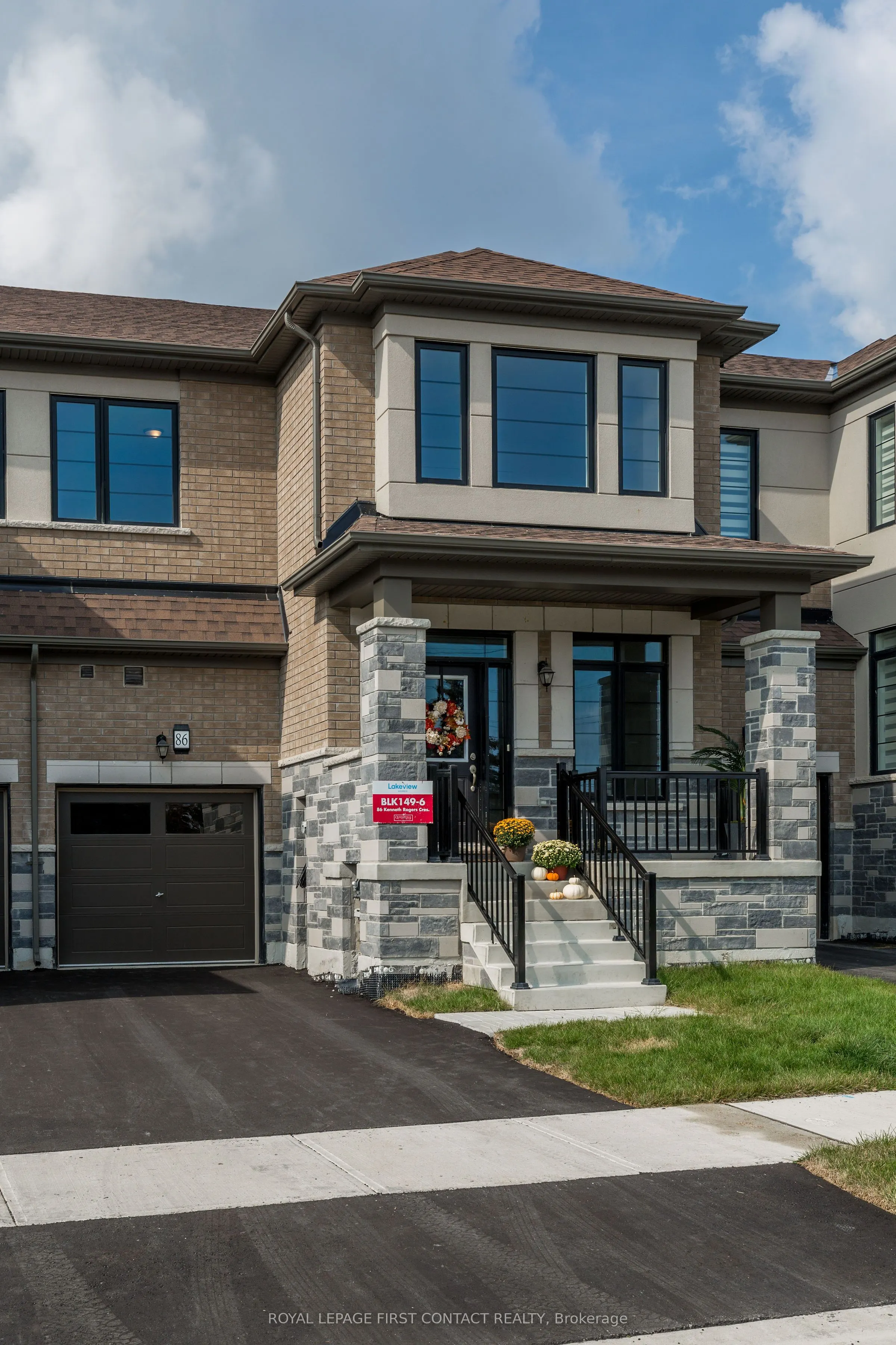 86 Kenneth Rogers Crescent
