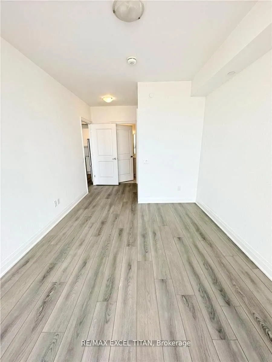 10 Gatineau Drive, #712