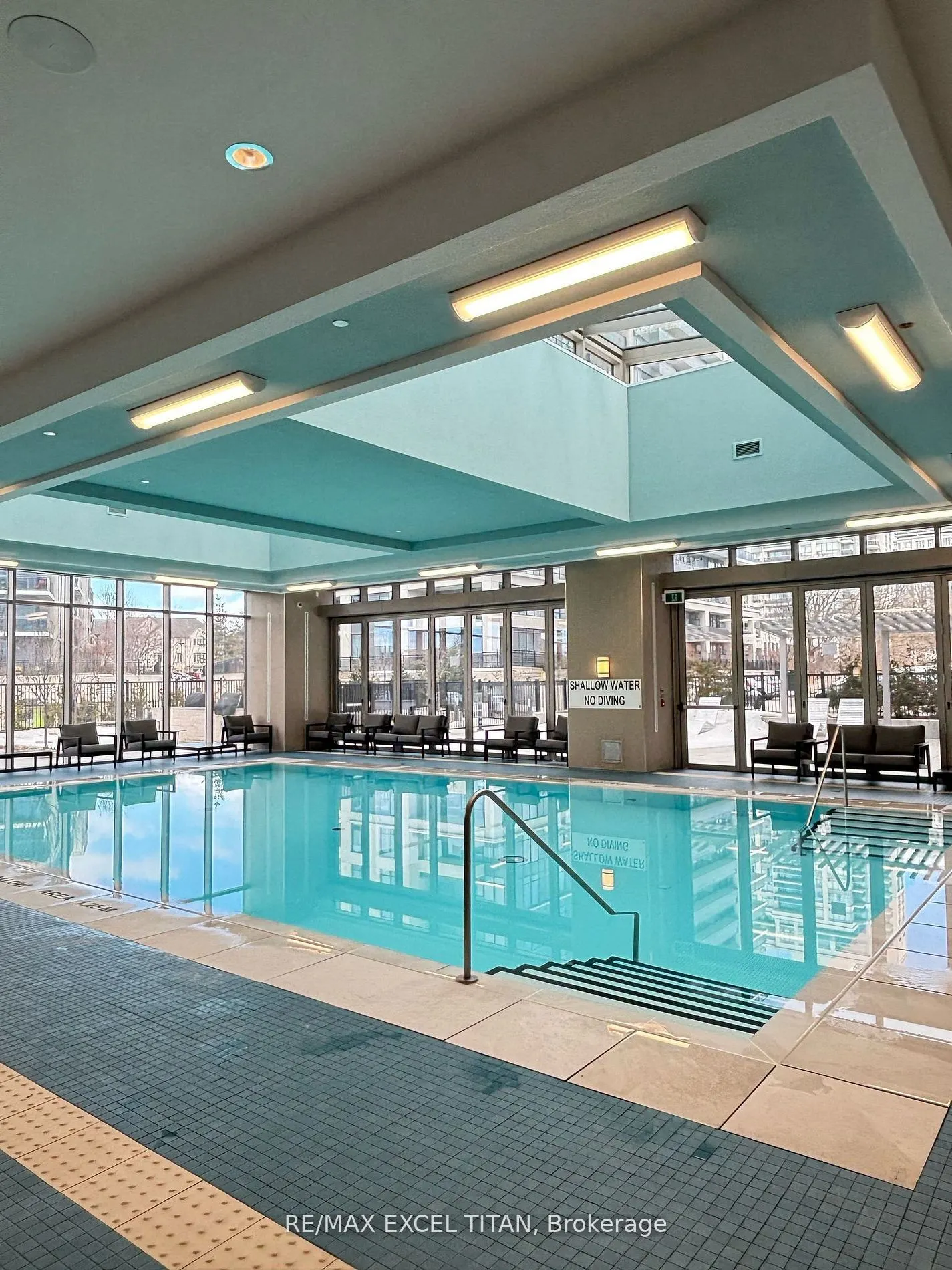 10 Gatineau Drive, #712