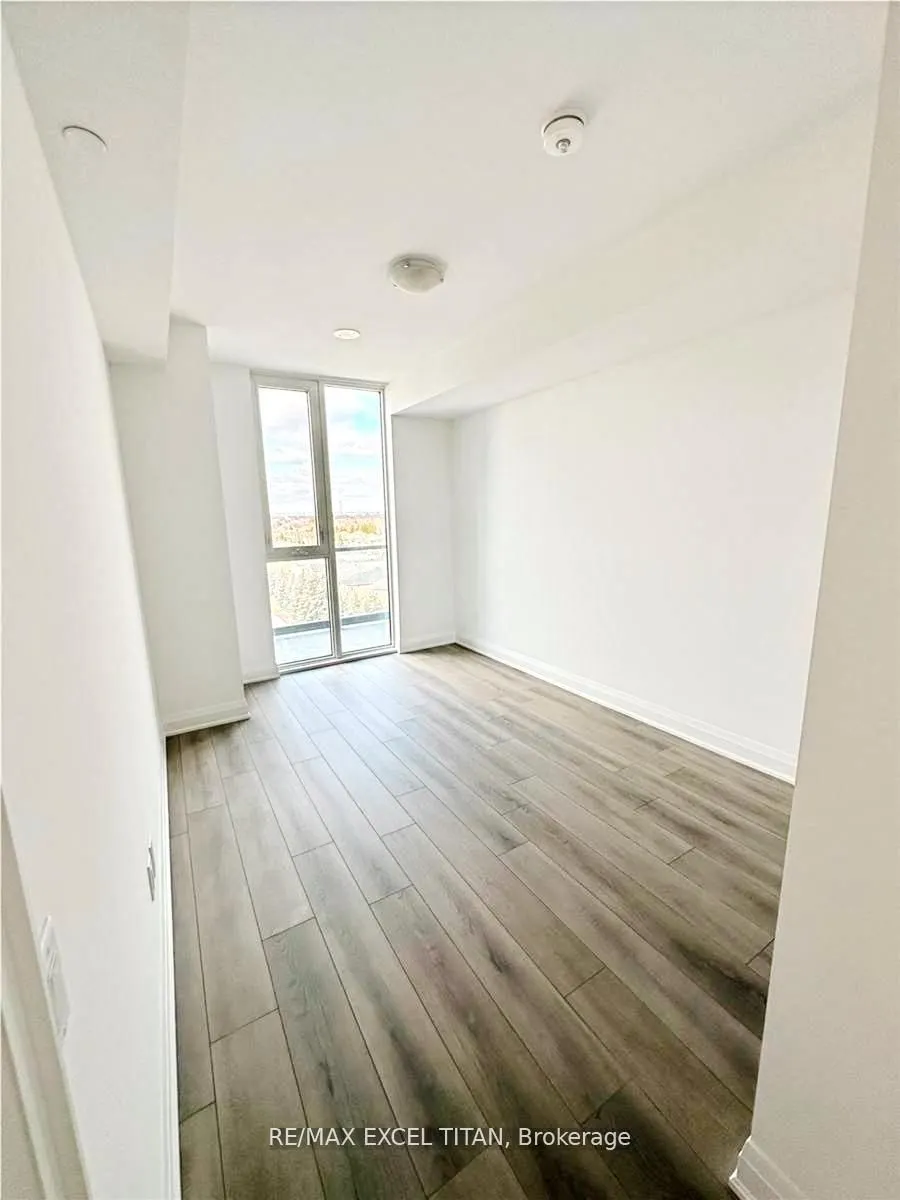 10 Gatineau Drive, #712