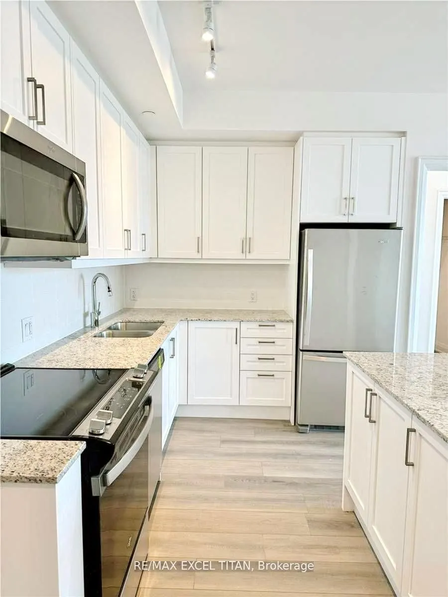 10 Gatineau Drive, #712