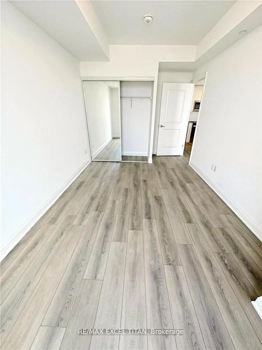 10 Gatineau Drive, #712