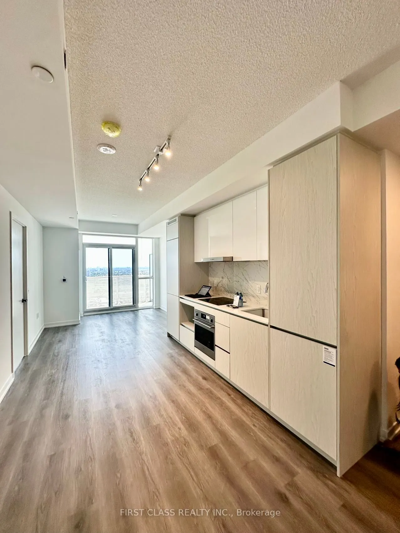 28 Interchange Way, #3310