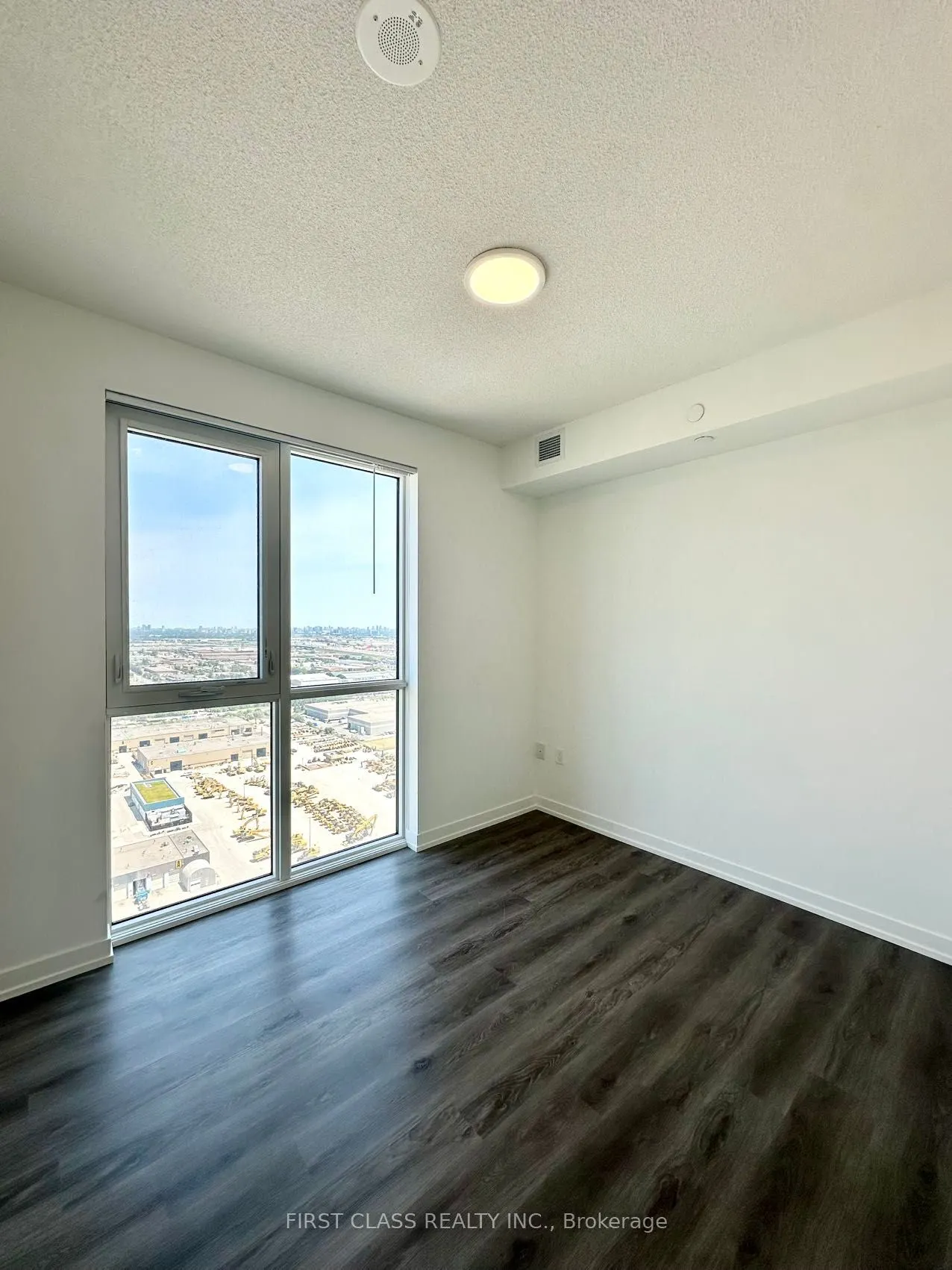 28 Interchange Way, #3310
