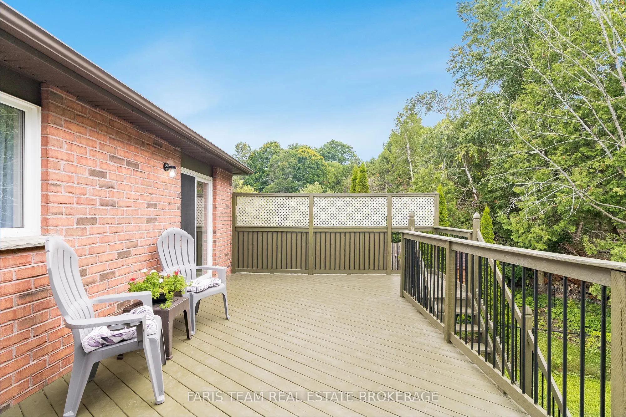 1006 Leslie Drive