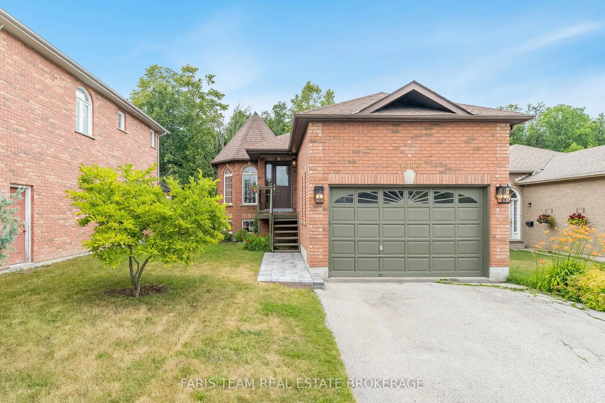 1006 Leslie Drive