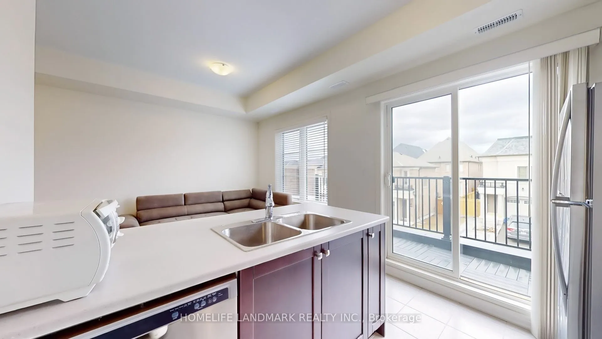 9452 Bayview Avenue, #Coach