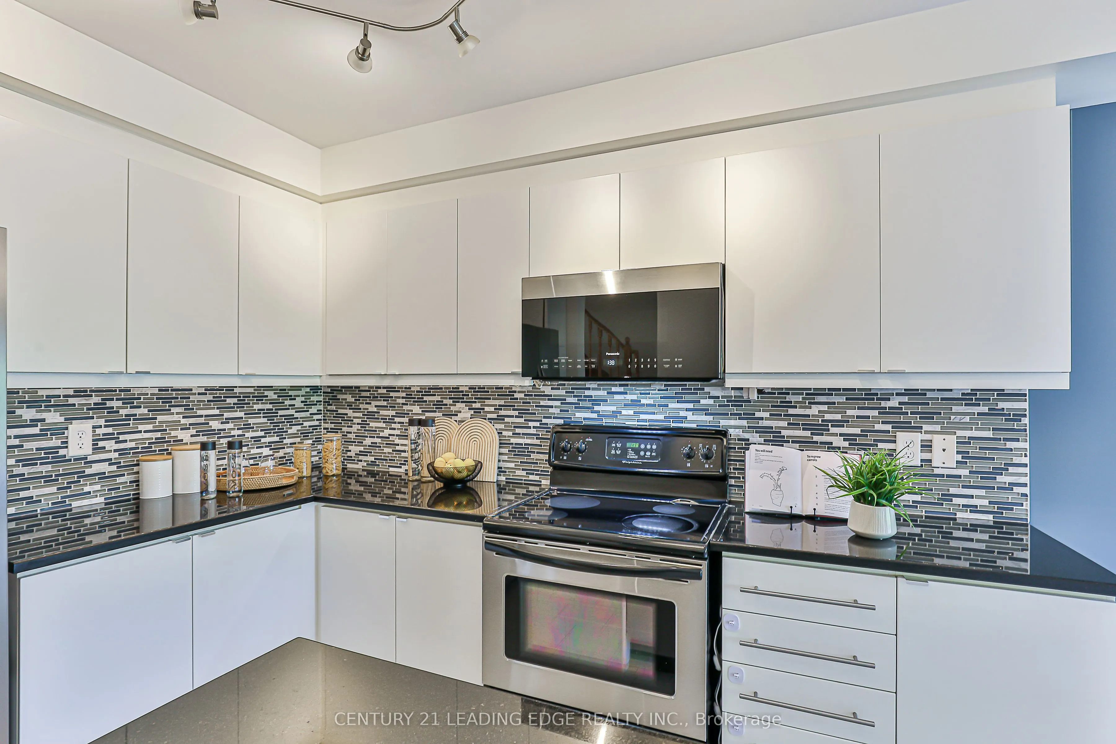 13 LODESTONE Lane