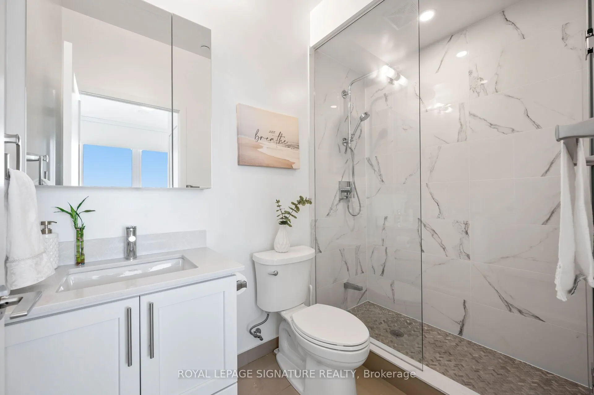 105 Oneida Crescent, #PH07