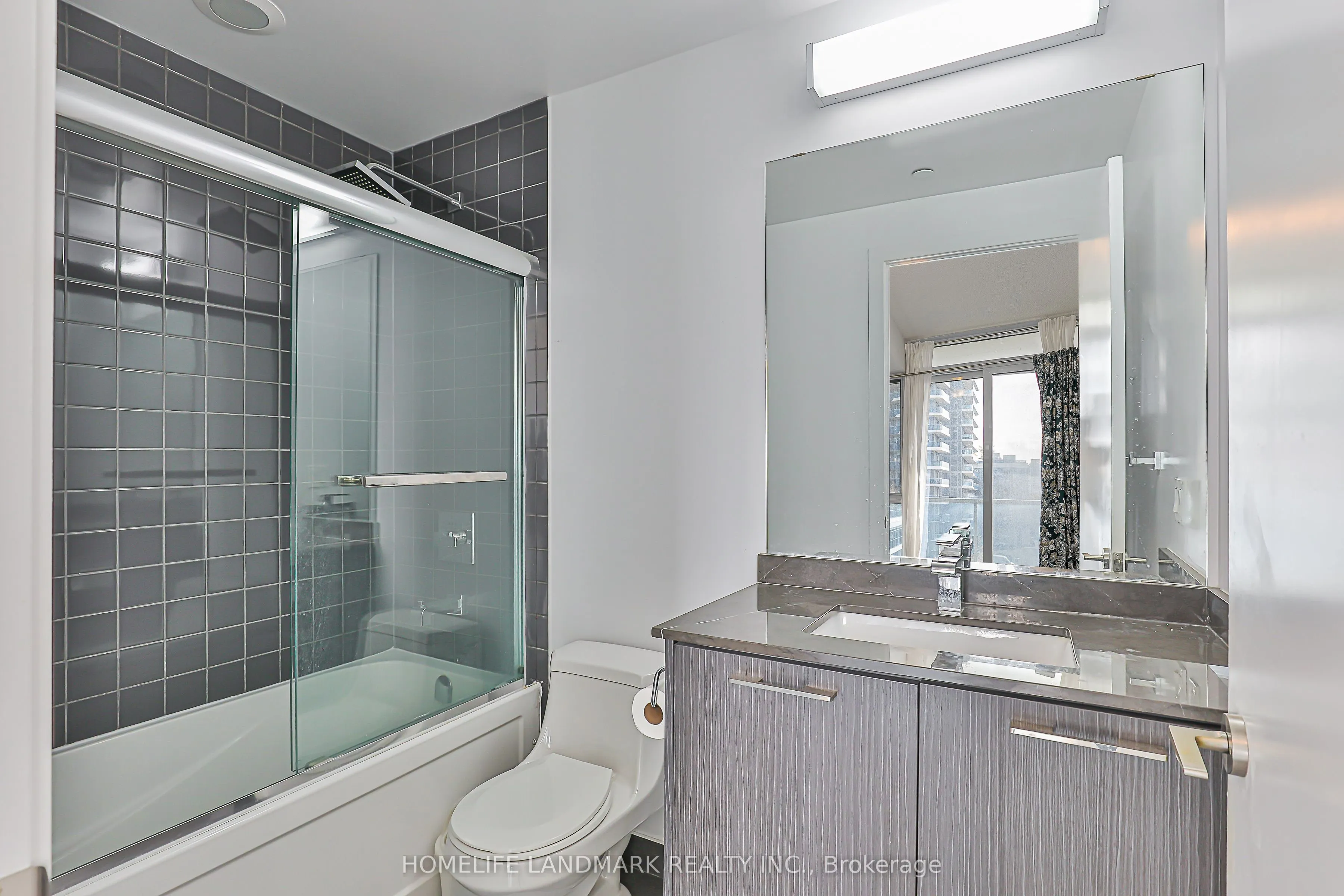 9471 Yonge Street, #503