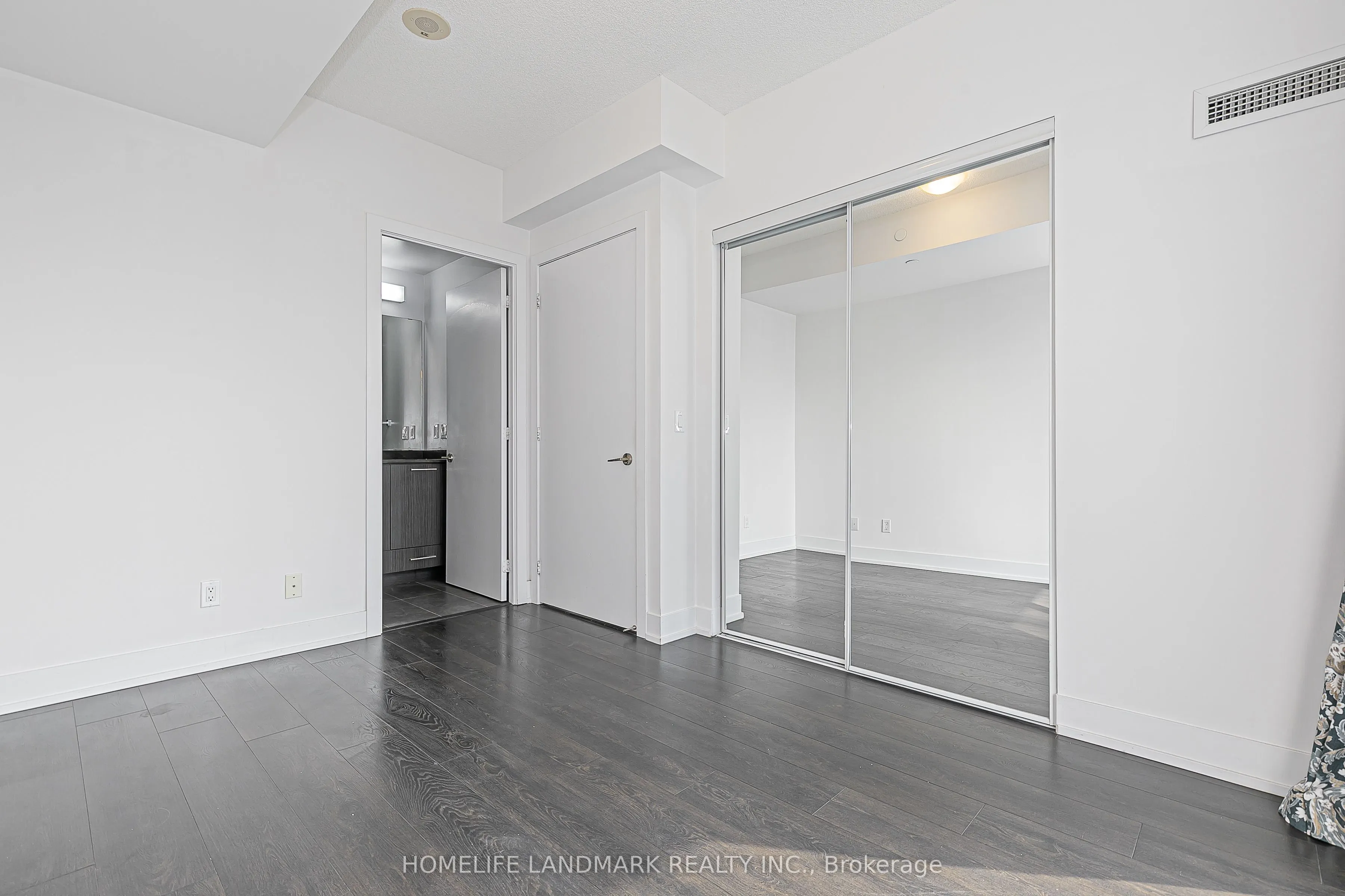 9471 Yonge Street, #503