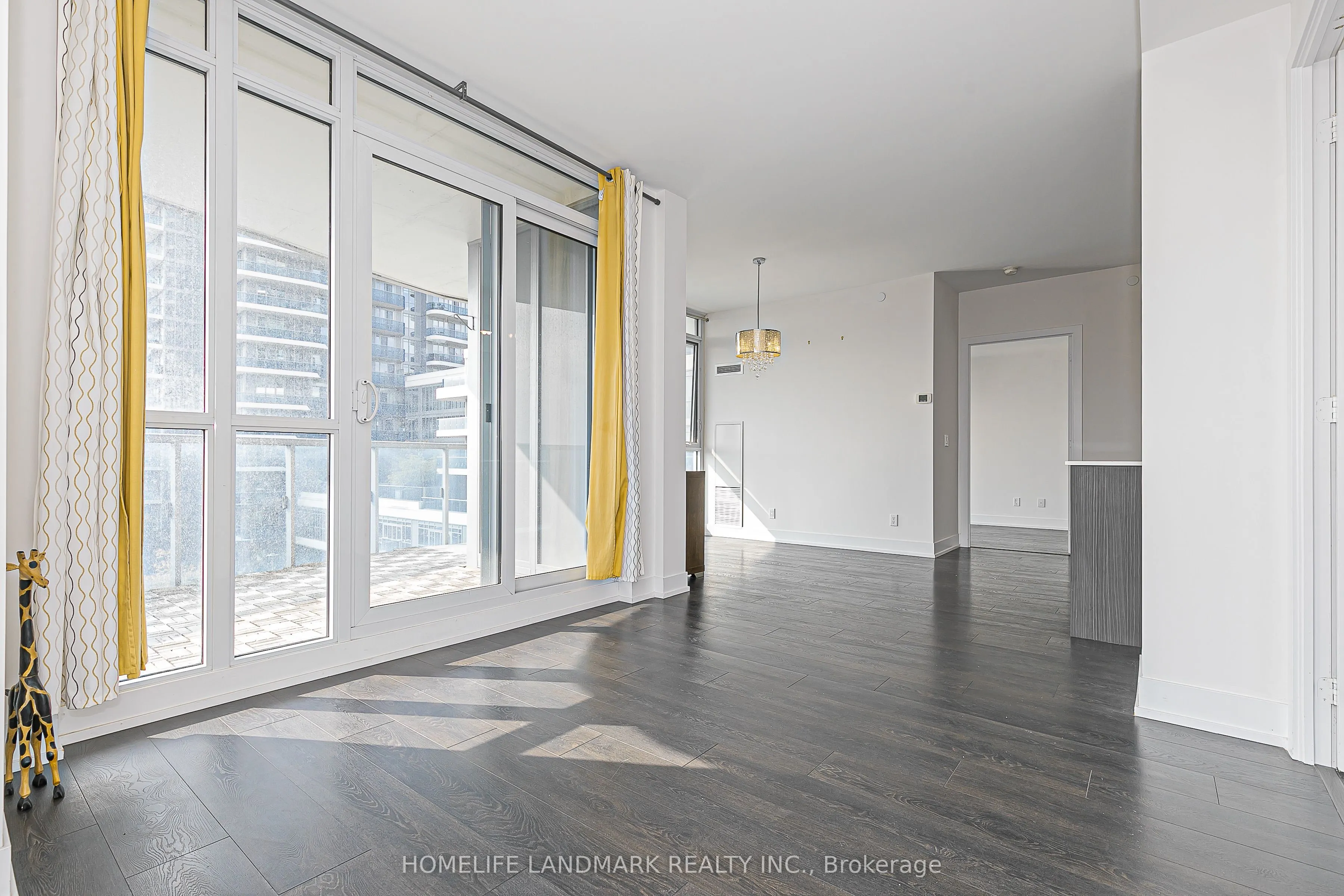 9471 Yonge Street, #503