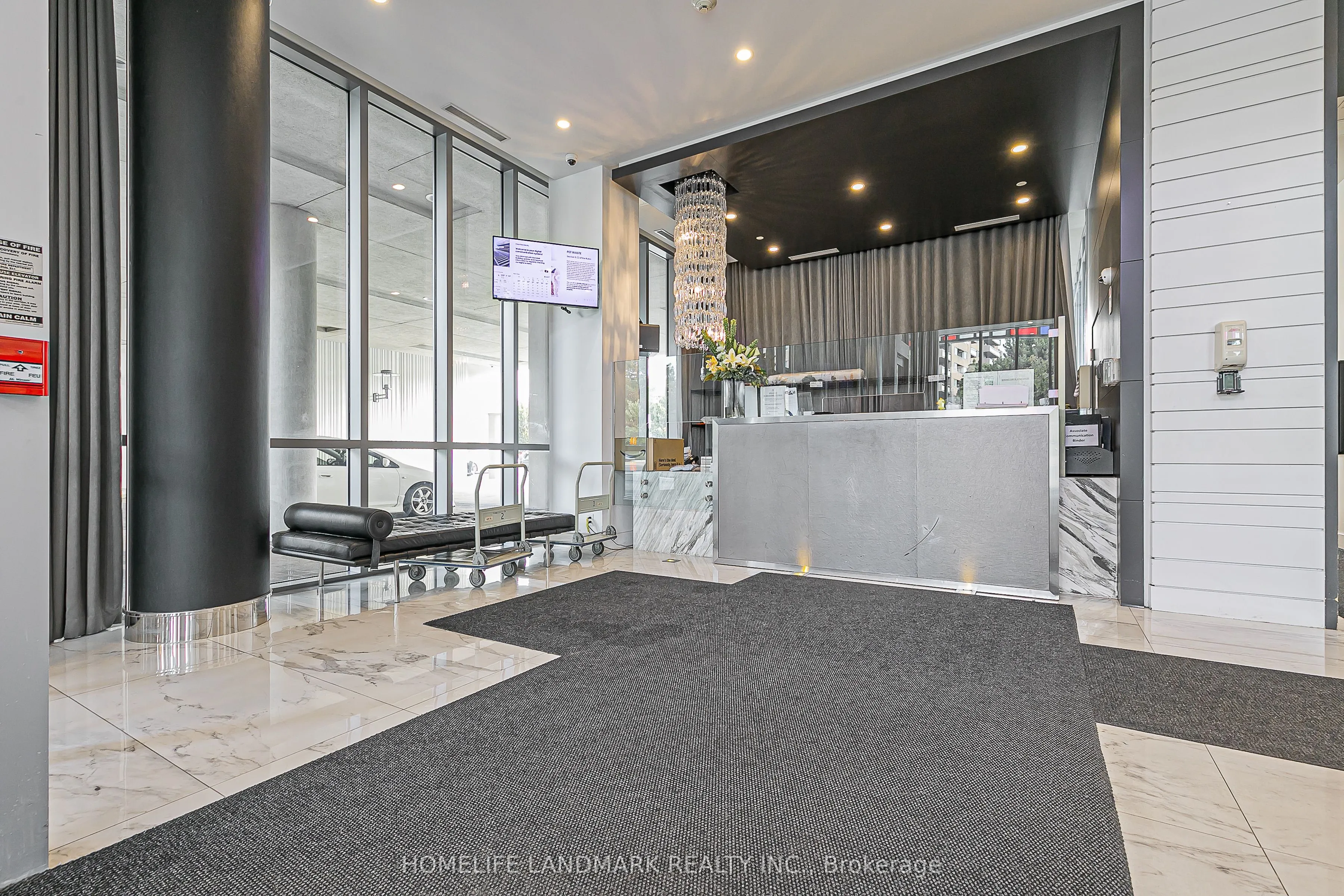 9471 Yonge Street, #503