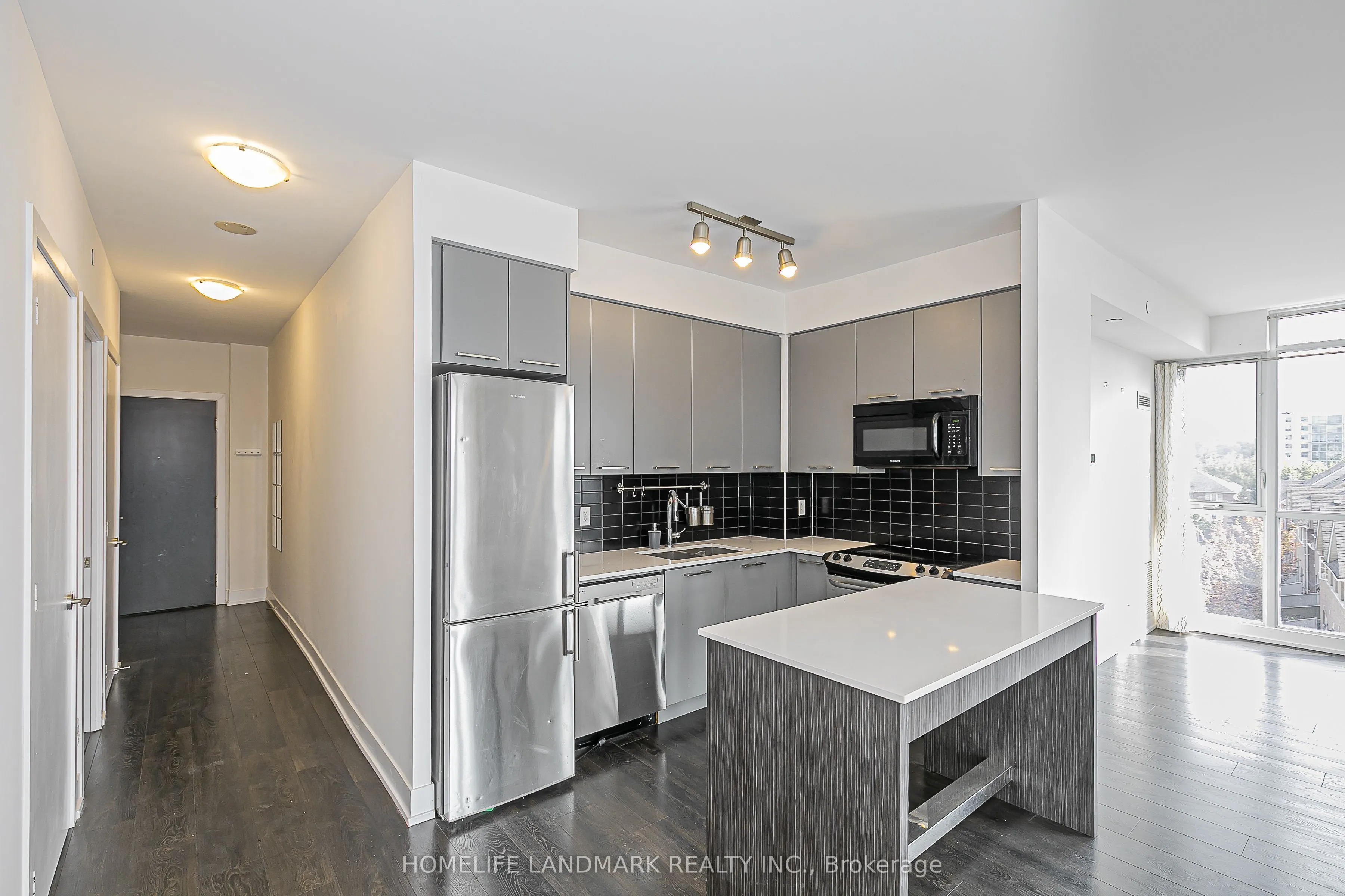 9471 Yonge Street, #503