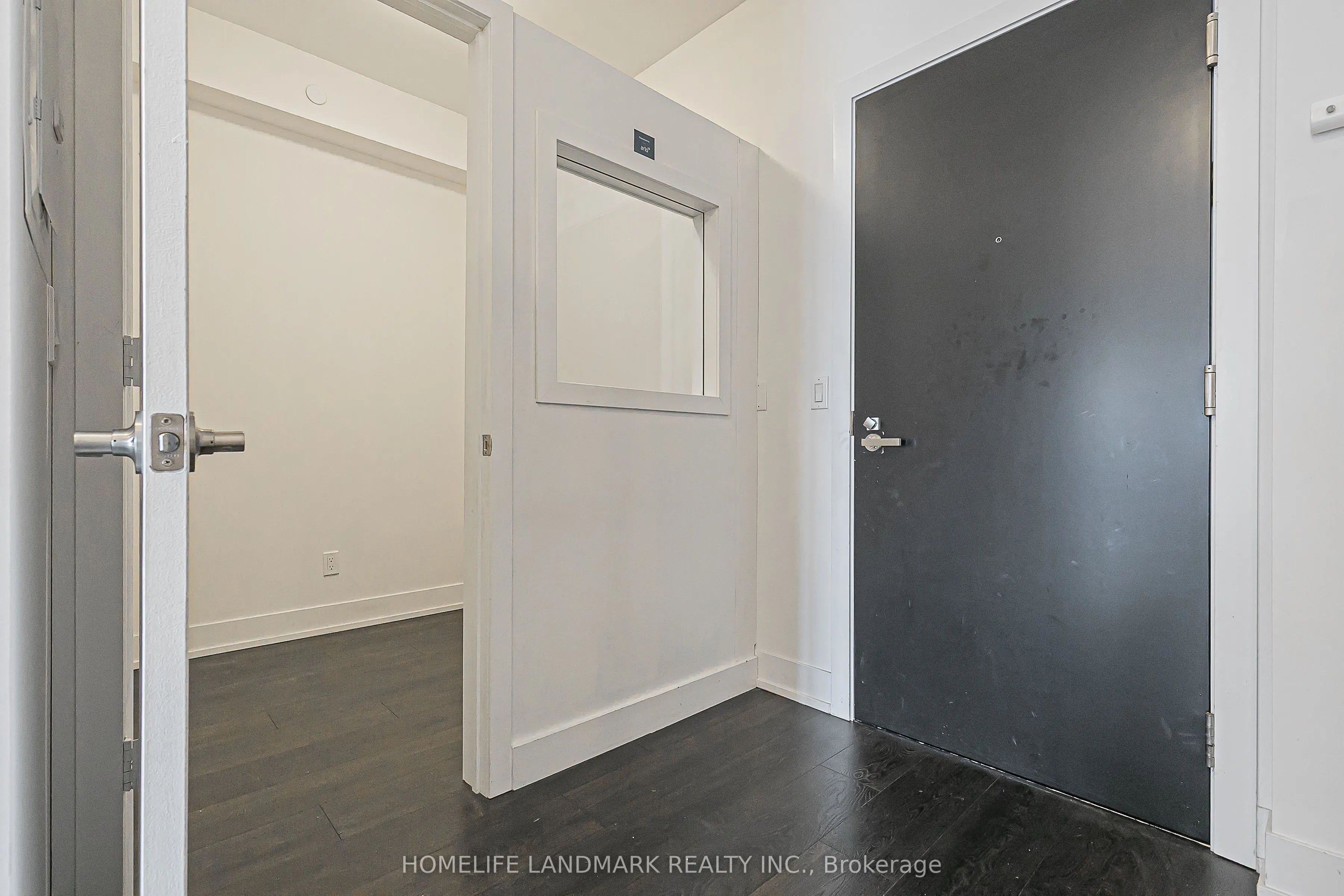 9471 Yonge Street, #503