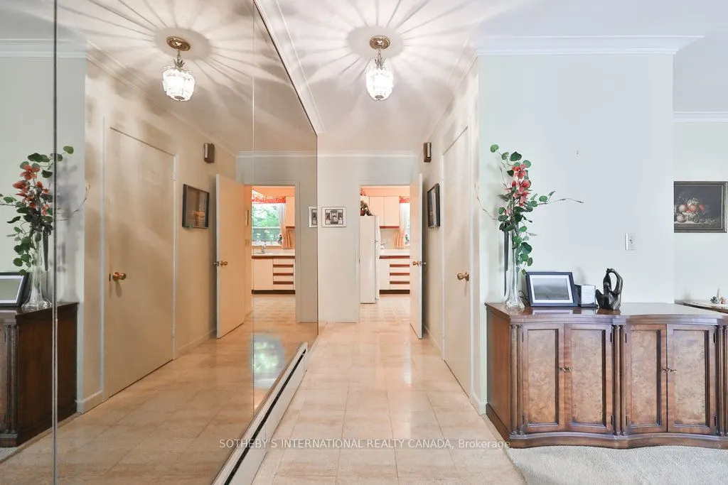 146 Sylvadene Parkway W