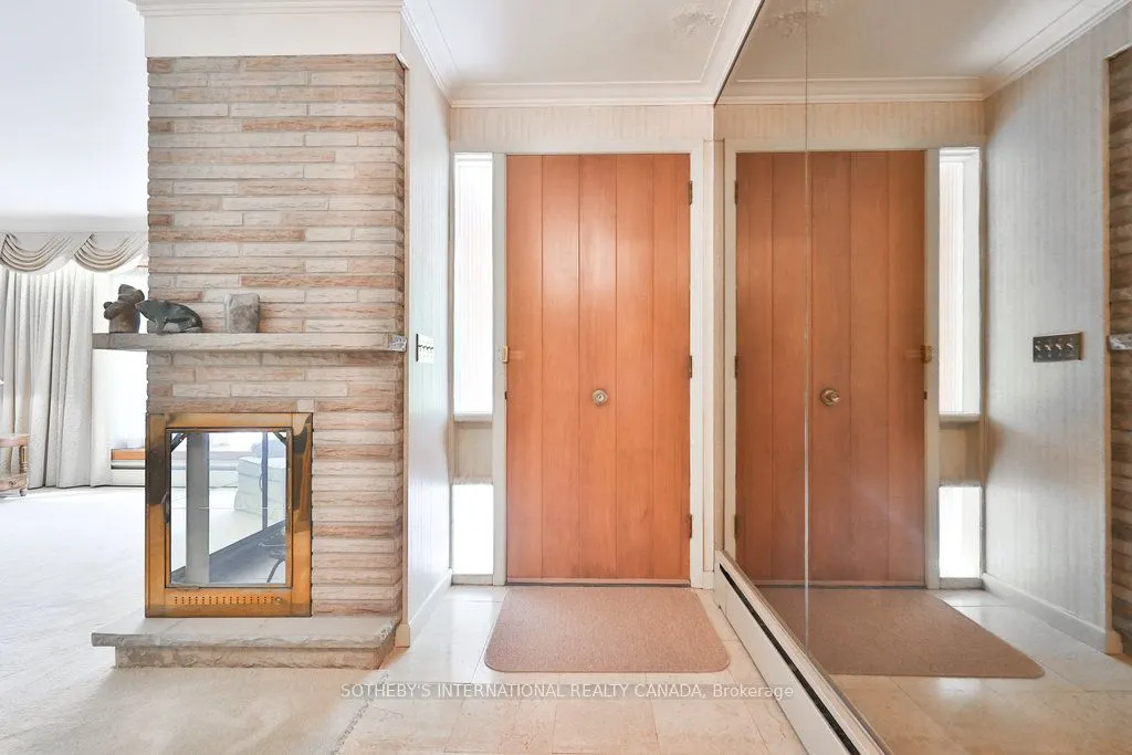 146 Sylvadene Parkway W