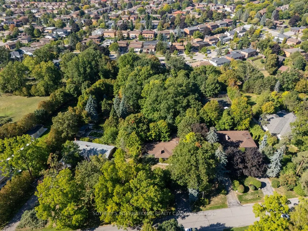 146 Sylvadene Parkway W