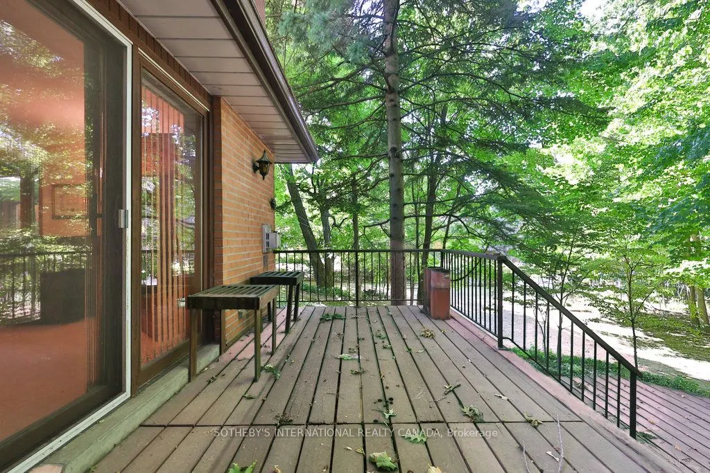 146 Sylvadene Parkway W