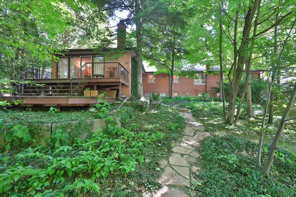 146 Sylvadene Parkway W